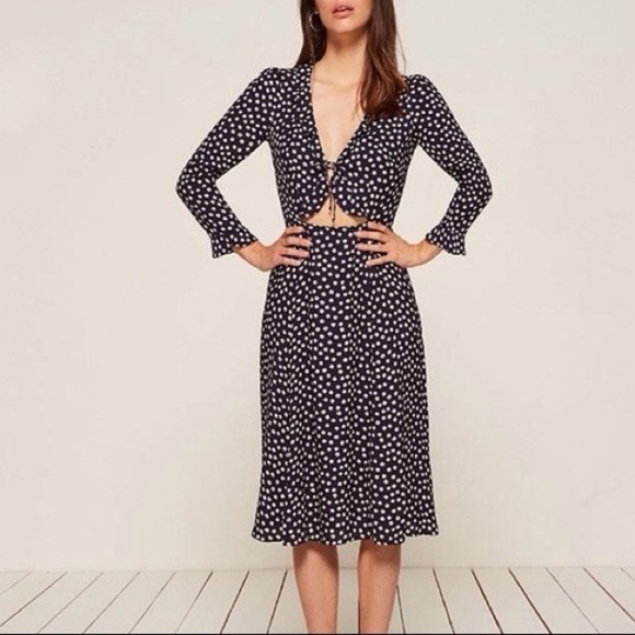 Reformation Heidi Dress in Navy Blue Daisy Print Size 2 - Picture 1 of 13